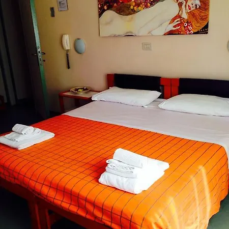 Hotel Pina 3*