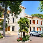 Pina - Vicino Al Mare Con Giardino E Parcheggio 3*