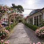 Pina - Vicino Al Mare Con Giardino E Parcheggio Hotel 3*