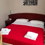 호텔 Pina