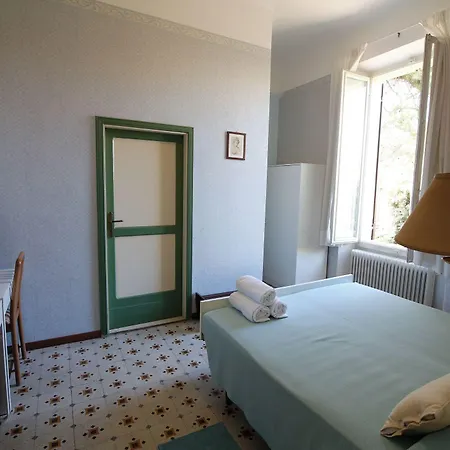 Otel Pina 3*