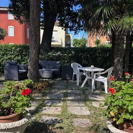 Pina - Vicino Al Mare Con Giardino E Parcheggio