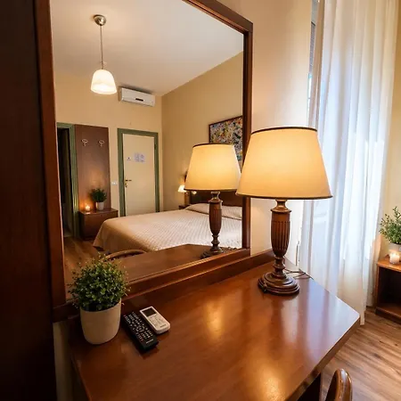 Otel Pina 3*