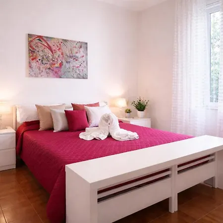 Pina Otel