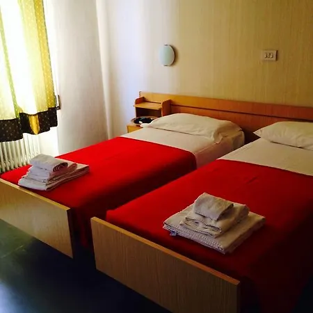 Hotel Pina 3*