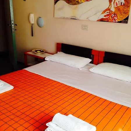 Hotel Pina 3*