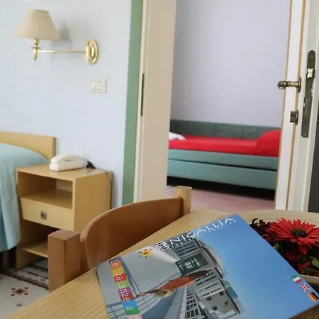 Hotel Pina 3*