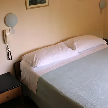Hotel Pina 3*