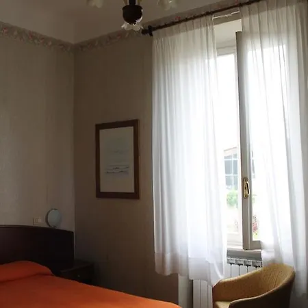 Hotel Pina