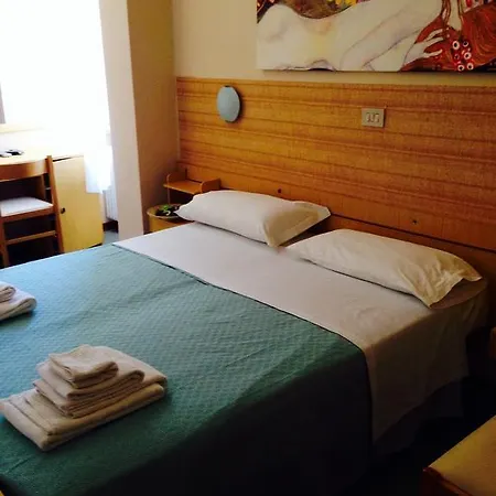 Pina Hotel 3*