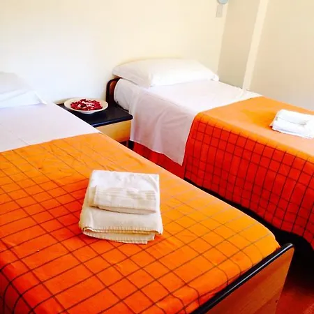 Hotel Pina - Vicino Al Mare Con Giardino E Parcheggio Senigallia